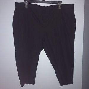 4 pairs of capri pants